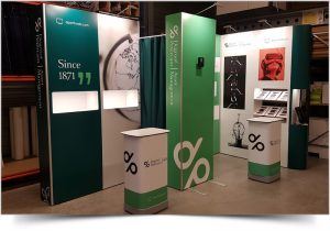 Modulaire Pop-Up stand met verlichte vitrines Modulaire-Pop-Up-stand-met-verlichte-vitrines