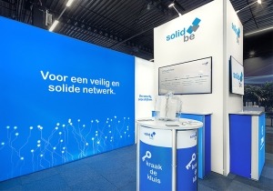 Modulaire-zelfbouw-LED-beursstand-Classic-&-Light-frame-SolidBE