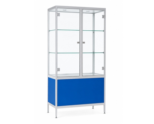 Royale vitrinekast met een ruim glazen presentatiegedeelte voor grotere producten en collecties.